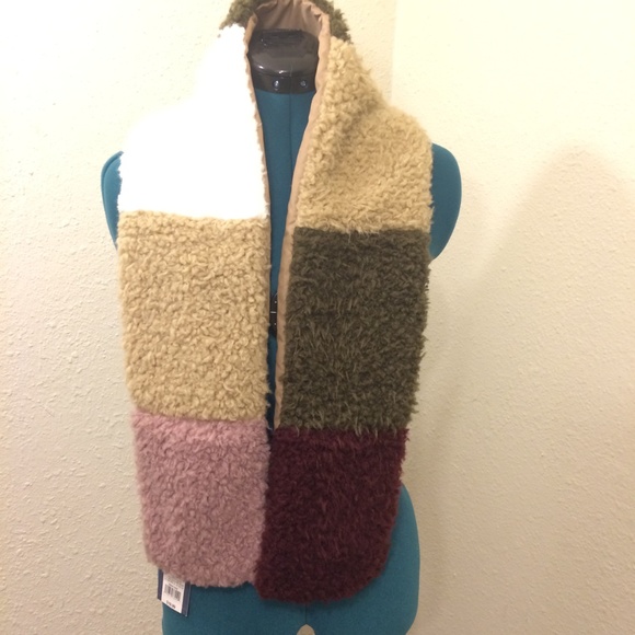 Universal Thread Accessories - Faux Fur Scarf Multicolored     (036)